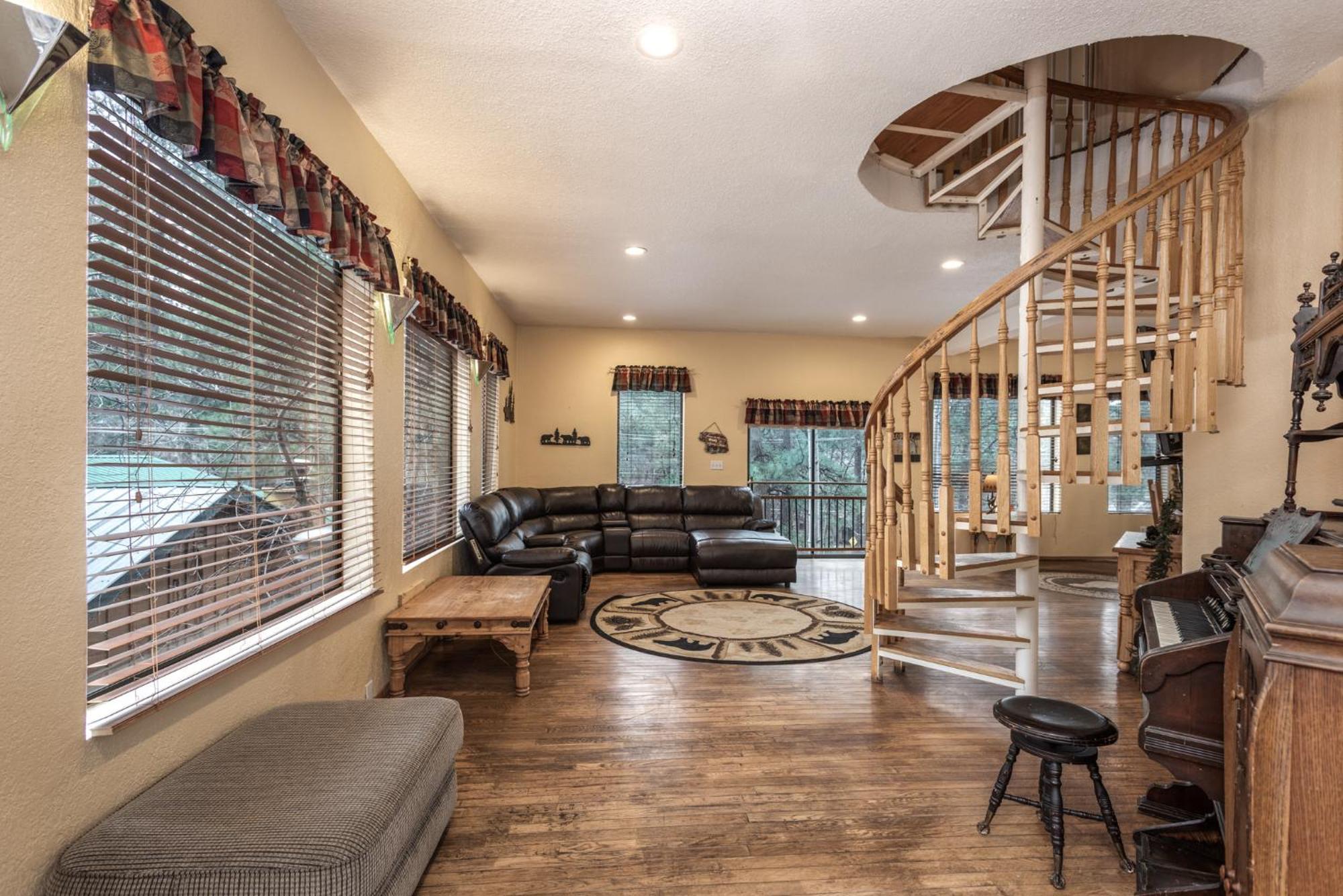Upper Canyon Inn & Cabins رويدوسو، نيومكسيكو المظهر الخارجي الصورة